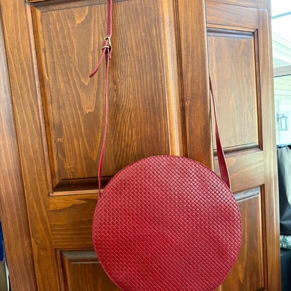 GORGEOUS RICH RED 11-1/2" ROUND LEATHER BAG (MADE TO MEASURE IN ITALY) - Picture 7 of 7